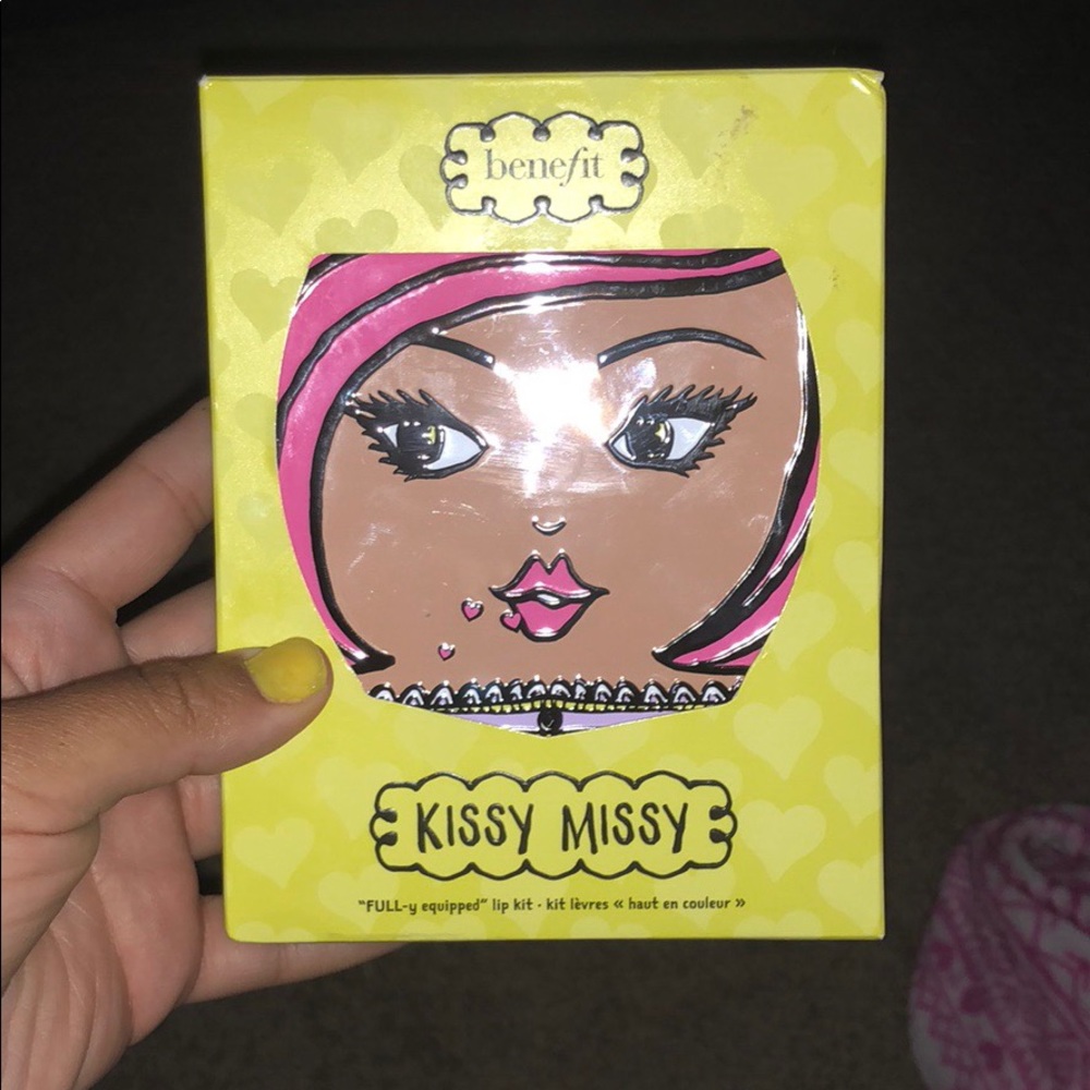 Benefit kissy missy lip kit